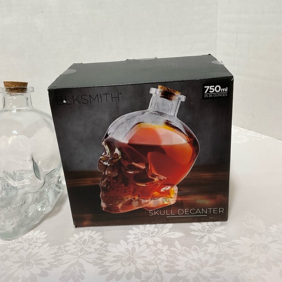 Crystal Head Skull Decanter- Holds 750ml - NIB - Picture 7 of 10